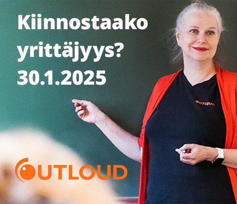 Henkilö liitutaulun edessä.